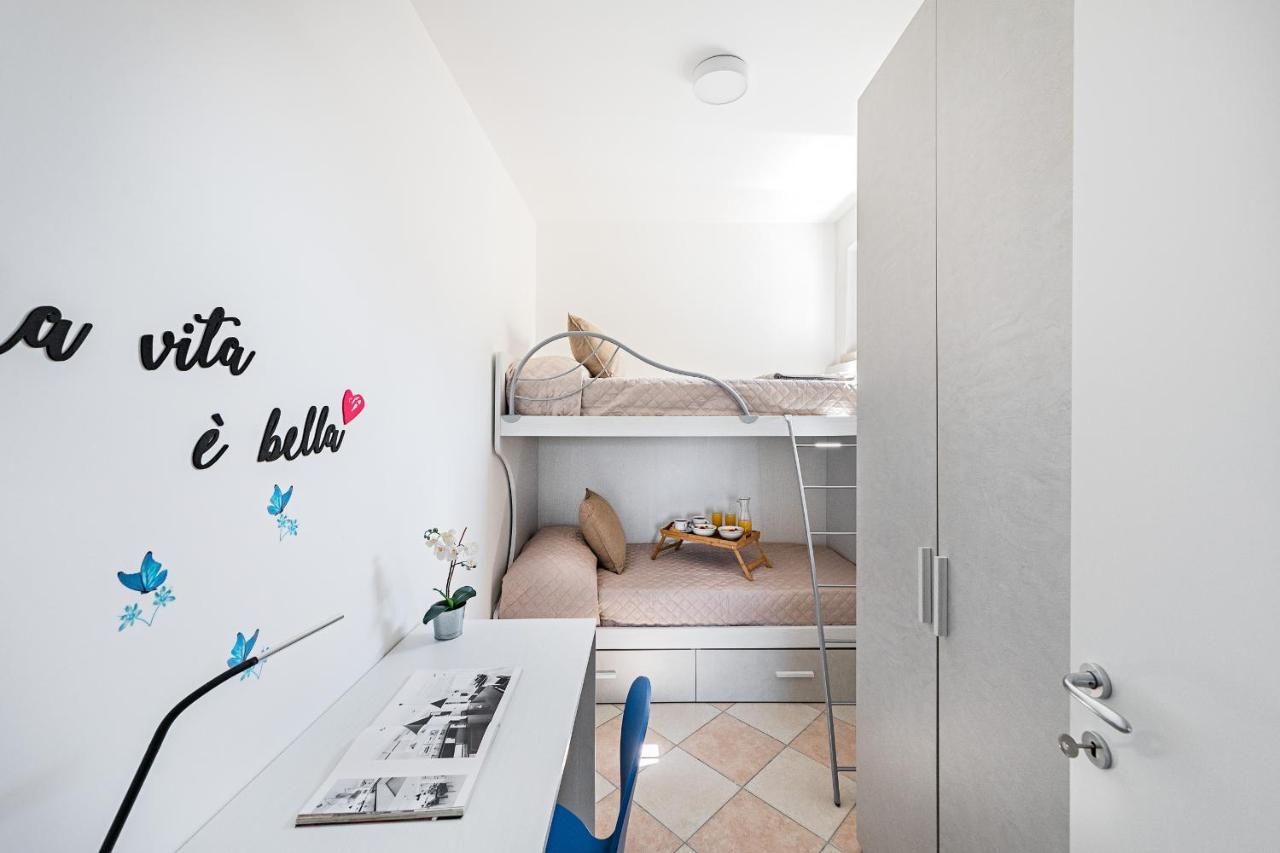 Ferienwohnung I Ciliegi 1-09 Con Piscina By Wonderful Italy Desenzano del Garda Exterior foto